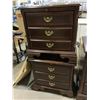 Image 3 : DEILCRAFT 8 DRAWER DRESSER WITH TRIPLE MIRROR & 2 3 DRAWER NIGHTSTANDS