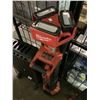 Image 2 : MILWAUKEE ROCKET LED TOWER LIGHT/CHARGER NO BATTERY
