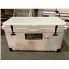 Image 1 : SET DECORATED LOCKING COOLER 75L