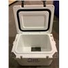 Image 2 : VALLEY SPORTSMAN COOLER WITH HANDLE