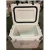 Image 2 : VALLEY SPORTSMAN COOLER WITH HANDLE