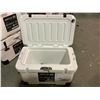 Image 2 : SET DECORATED WOODS ARCTIC ROTO-MOULDED COOLER 20L