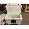 Image 2 : SET DECORATED WOODS ARCTIC ROTO-MOULDED COOLER 20L