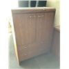 Image 2 : CABINET, DRESSER, TABLE, 4 CHAIRS