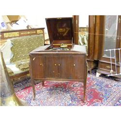 Victrola marked "Patent # 603517 de enero 1906