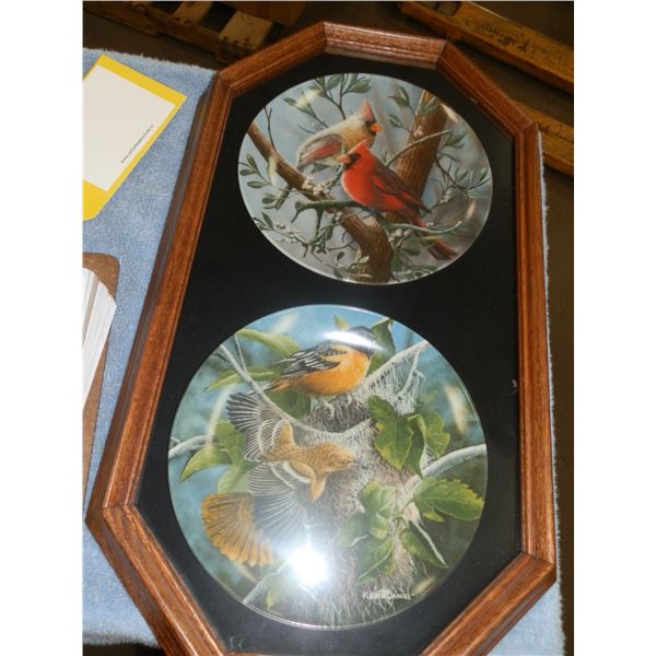 2 Decorative Plates