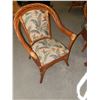 Image 2 : Glass Top Wicker Table & 4 chairs