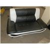 Image 1 : Black & White Loveseat