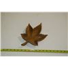 Image 1 : 2002 mahogany carved wood tray 'maple leaf'