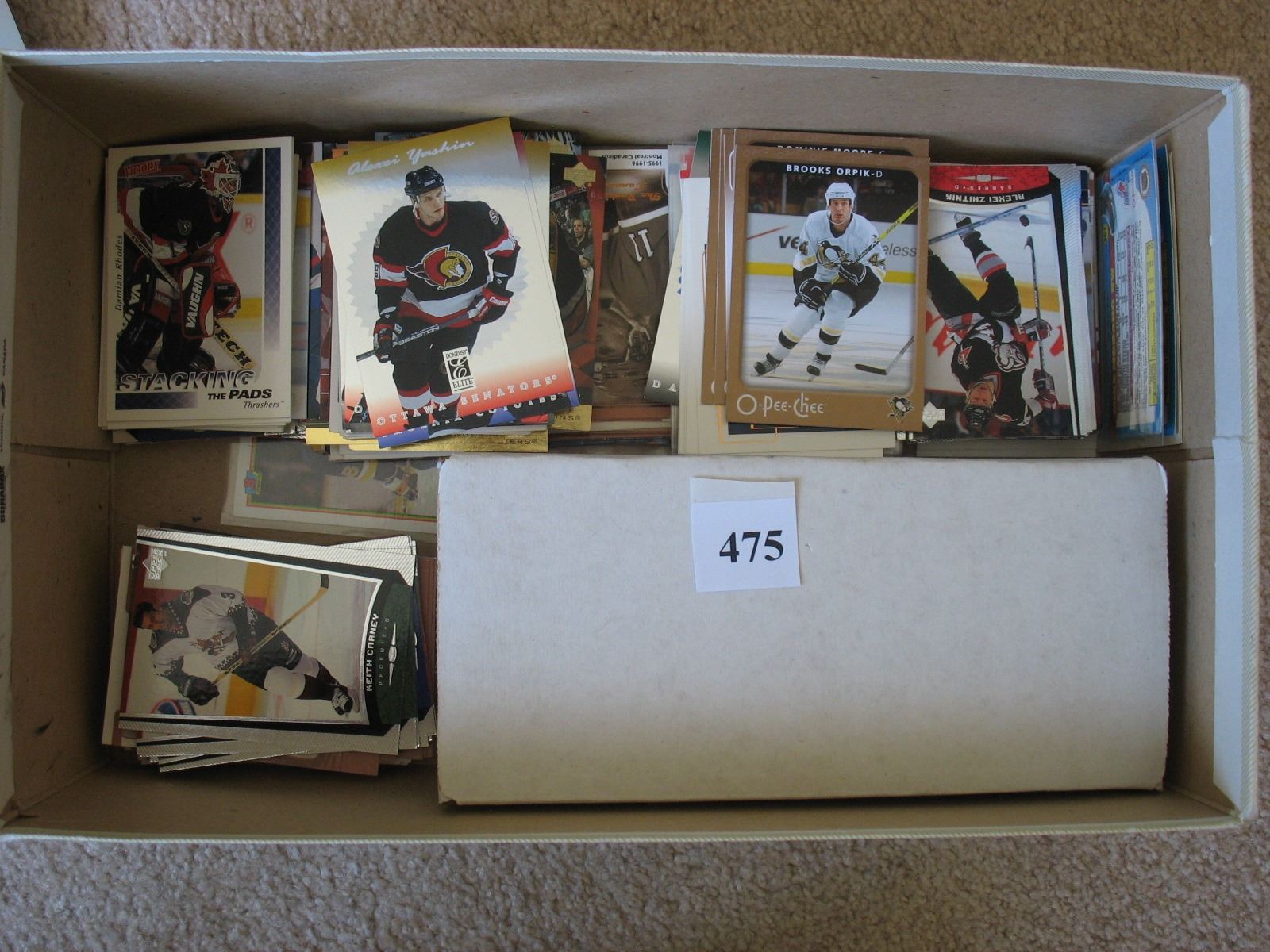 HOCKEY CARDS OVER 600 plus new hard top holder & small storage box