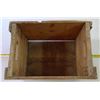 Image 2 : Vintage Canada Dry Wood Pop Case 17x12x12"