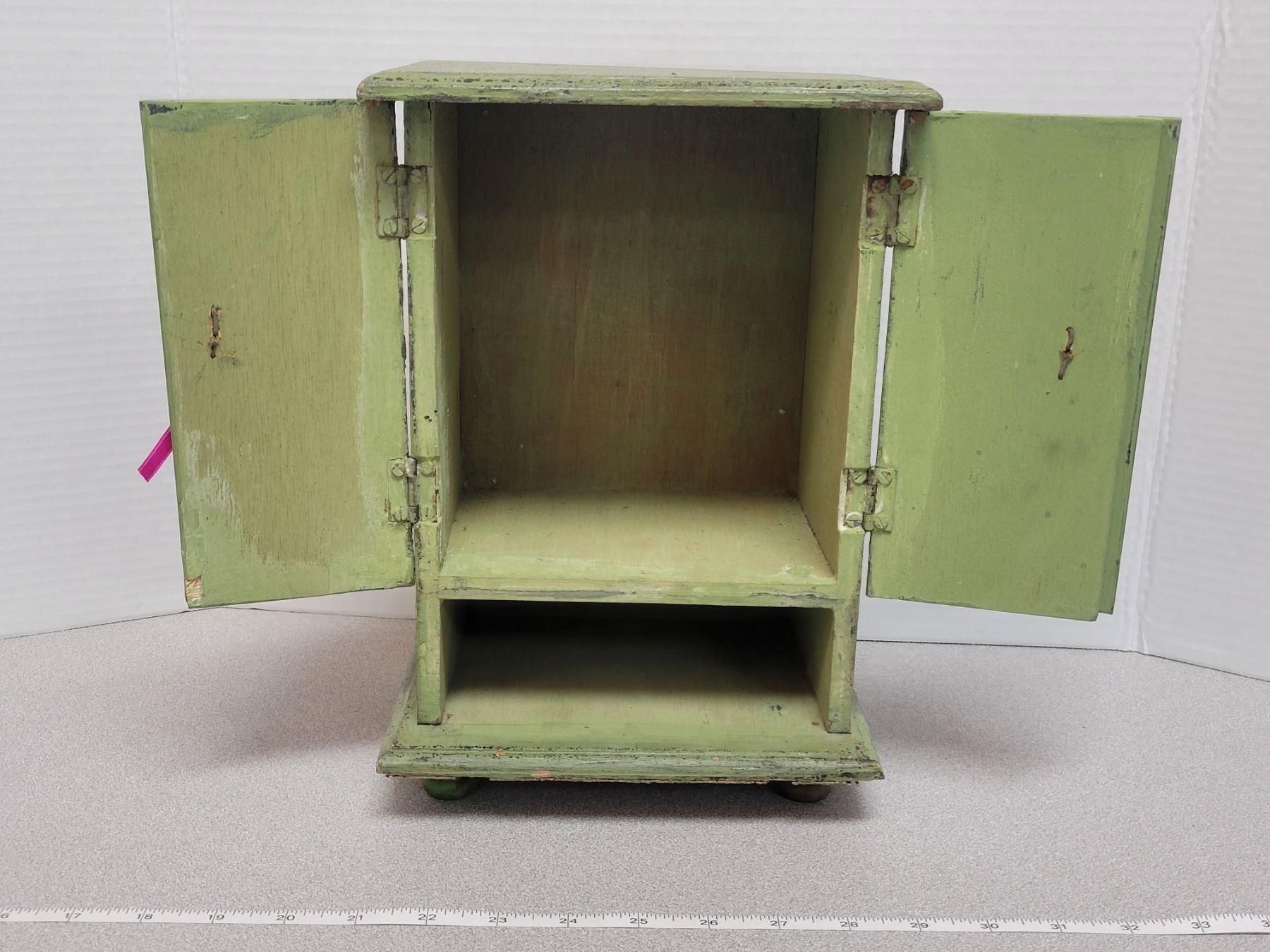 Green wooden tabletop storage chest, 11” high x 8” wide Schmalz Auctions