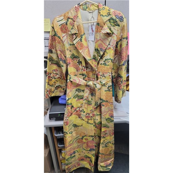 1960’s Brocade belted Dressing Robe with flying cranes, and peonies, size 8-10
