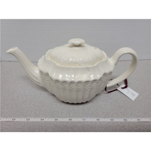 Chelsea Wicker teapot, 4 cup, Spode England