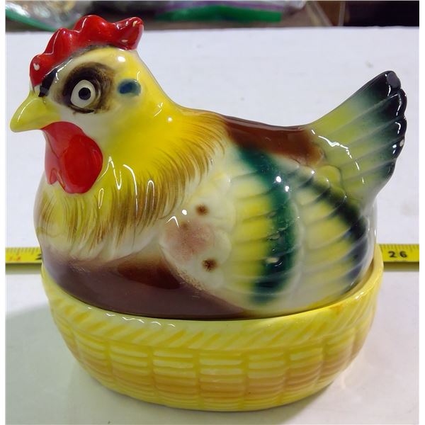 Chicken on a Nest - Salt & Pepper Set