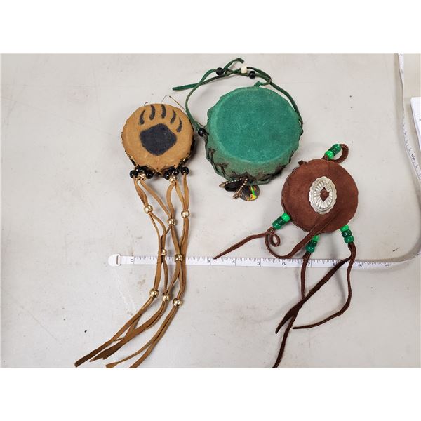 3 DRUM ORNAMENTS
