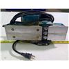 Image 3 : Makita Power Plane - 120V, 56-60Hz