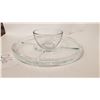 Image 5 : Large Glass Serving Tray with Large Lid and Built-in Bowl