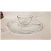 Image 6 : Large Glass Serving Tray with Large Lid and Built-in Bowl