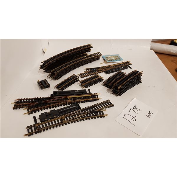 ATLAS Model Train Tracks - 44 Piece - No Corrosion - USA