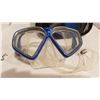 Image 4 : Aqualung Sport Snorkle Kit (Goggles are Tempered Glass with No Scratches) Goggles, Flippers (Size 10