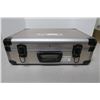 Image 5 : Mastercraft Hardshell Lockable Briefcase - 18"x13"x6"