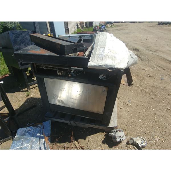 GAS RANGE (UNKNOWN MAKE)