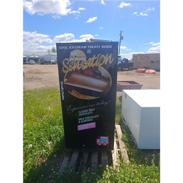 ICE CREAM/FROZEN TREATS VENDING FREEZER