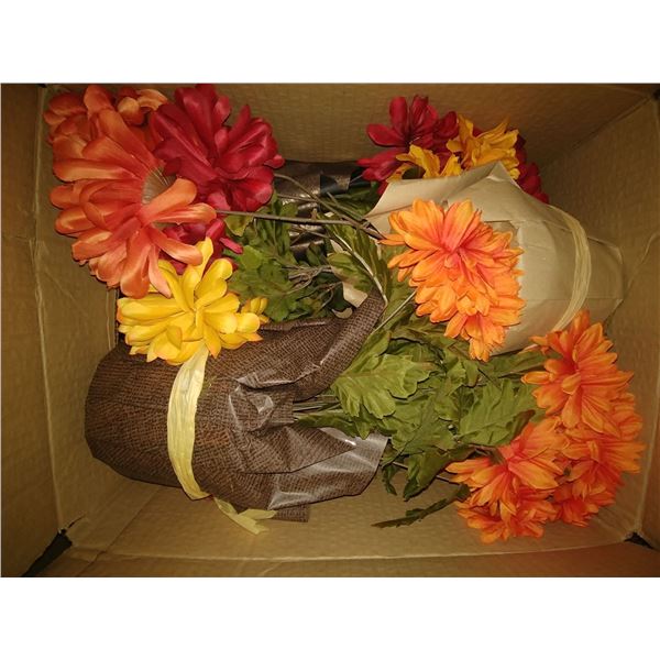 BOX OF SILK FLOWER CENTER PIECES approx 8