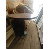 Image 1 : Round high pub table