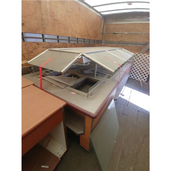 SUPER MARKET DELI HOT AND COLD BUFFET CENTER