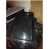 Image 1 : 2 CAMBRO FULL SZ 2.5" DEEP BLK PANS, 8.95QT, WITHSTANDS TEMPURATURE -40c TO 99c