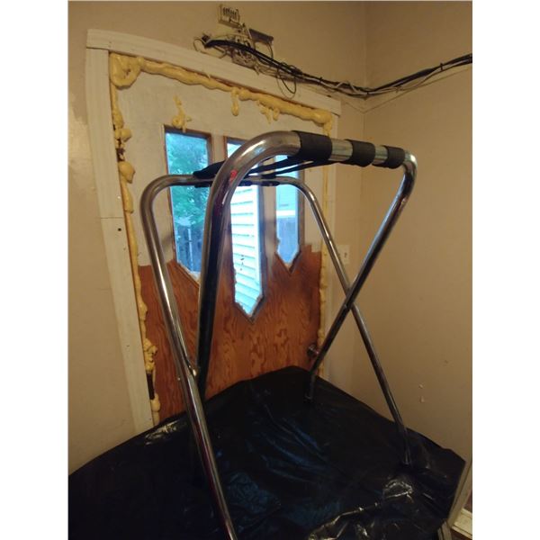 COLLAPSIBLE TRAY STAND FOR TABLE SIDE SERVICE