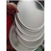 Image 1 : 6 NEW 16" PIZA PANS