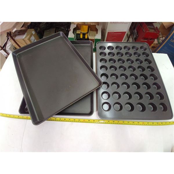 2- 15"X26" NON-STICK BACKING SHEETS AND 15"X26" MINI MUFFIN PAN