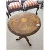 Image 1 : Antique Victorian Round Wood Side Table