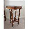 Image 3 : Small Antique Octagon Side Table