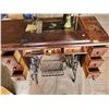 Image 3 : Antique 1871 Singer Sewing Station