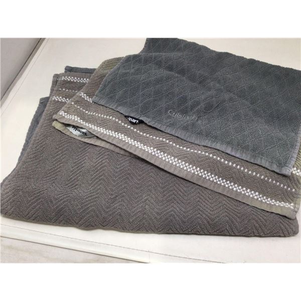 Lot of Kitchen Towels