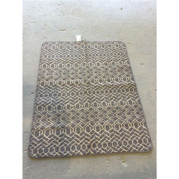 Accent Rug (36 in x 47in)