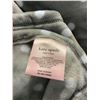 Image 2 : Kate Spade King Size Blanket