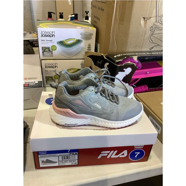 Fila Womens Size 7 Shoes