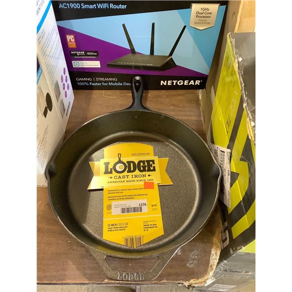 Lodge Cast Iron 12in Skillet