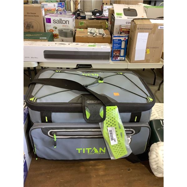 Titan Deep Freeze Zipperless Cooler
