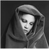 Image 1 : Robert Mapplethorpe - Lisa Lyon, 1982.