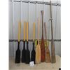 Image 1 : 8 Paddles - 4 Wood & 4 Plastic