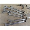 Image 2 : (DW) Ovefr 50 Wrenches