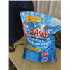 Image 3 : Bag of  Ice Salt, 3 Wheelbarrow Tires 480-400-8