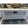 Image 2 : LG Self Cleaning Covenctional Oven/Stove 30"W