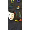 Image 5 : 11 X GLASS ORNAMENTS AND 2 X ORIENTAL MASKS